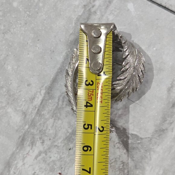 Vintage Hilco Women’s Brooch Pin Silver Tone - Texture Swirl Feather - Picture 7 of 8